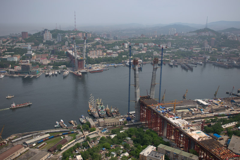 Строительство мостового перехода через бухту «Золотой Рог» в г. Владивостоке
